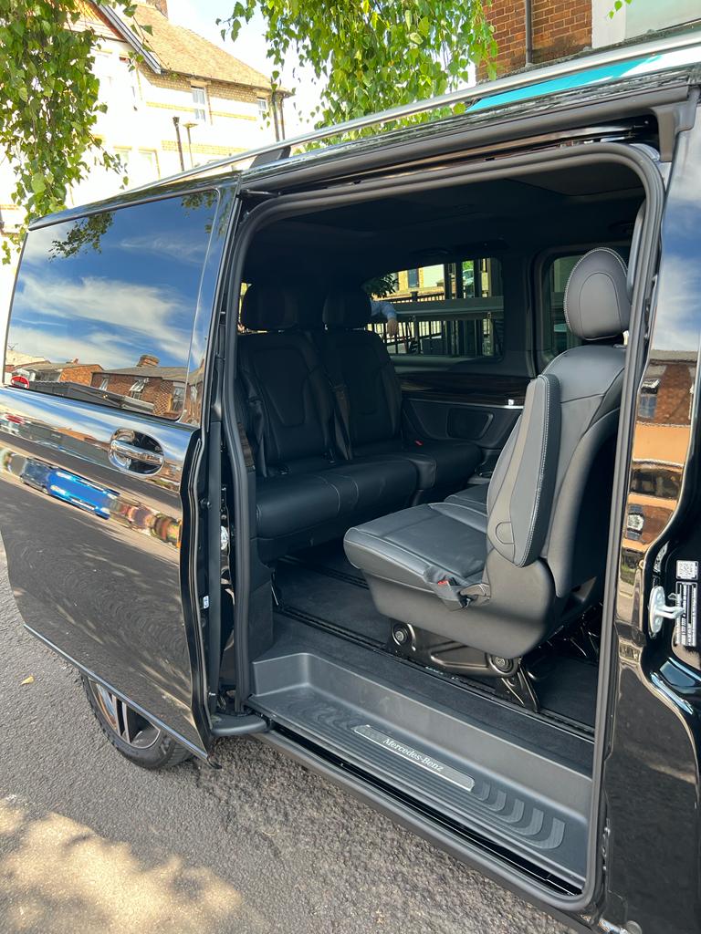 Airport transfer Mercedes car