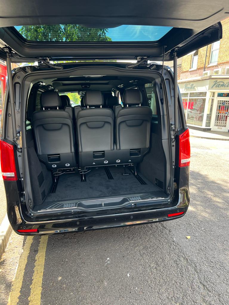 Oxford chauffeur fleet vehicle